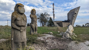 На Харківщині біля Ізюма росіяни розбили кам’яних половецьких баб, яким тисячу років