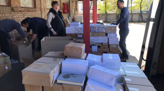 3000 книжок українською мовою отримають громади Донеччини для організації книжкових поличок