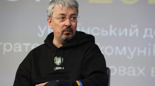 Олександр Ткаченко на Kyiv StratCom Forum: світ має переходити зі стану захисту перед російською пропагандою до проактивності
