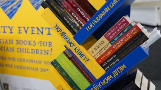 «Українським дітям – українську книгу!»: благодійна акція протягом року набула міжнародного статусу й поширилася на молодь та військових