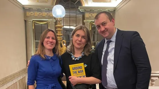 В Лондоні презентували книгу про війну в Україні британсько-української письменниці Анни Шевченко